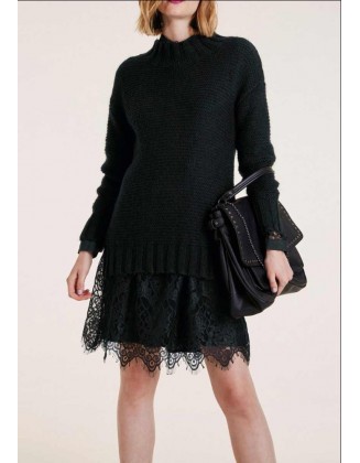 Juodas laisvo stiliaus megztinis su mohera